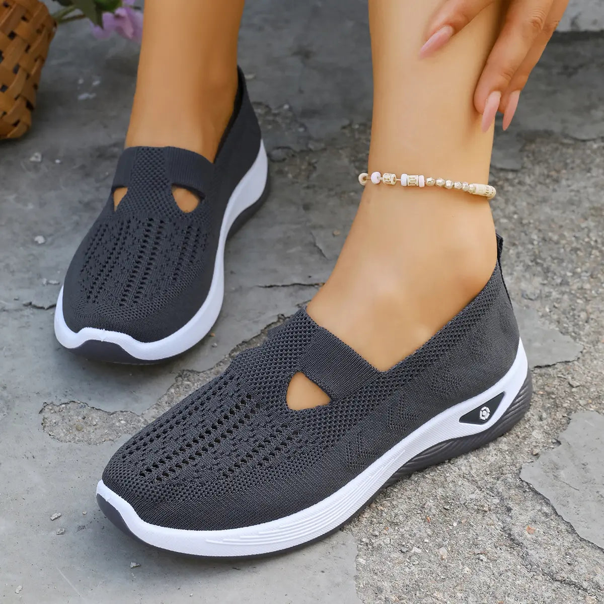 🔥 Breathable Slip-On Comfort Shoes for Women – Lightweight & Easy to Wear 👟