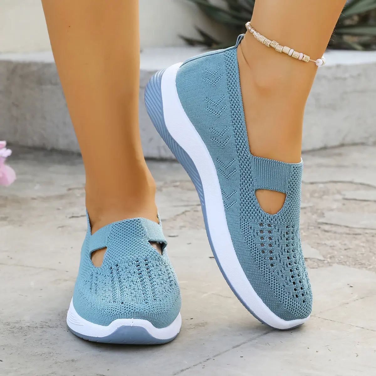 🔥 Breathable Slip-On Comfort Shoes for Women – Lightweight & Easy to Wear 👟
