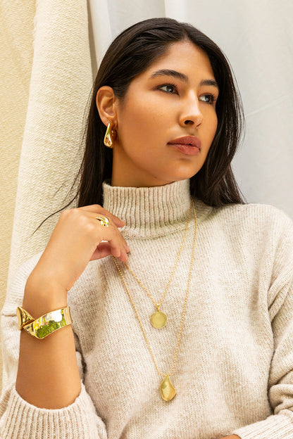 Alexandra overlapping cuff