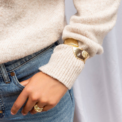 Alexandra overlapping cuff