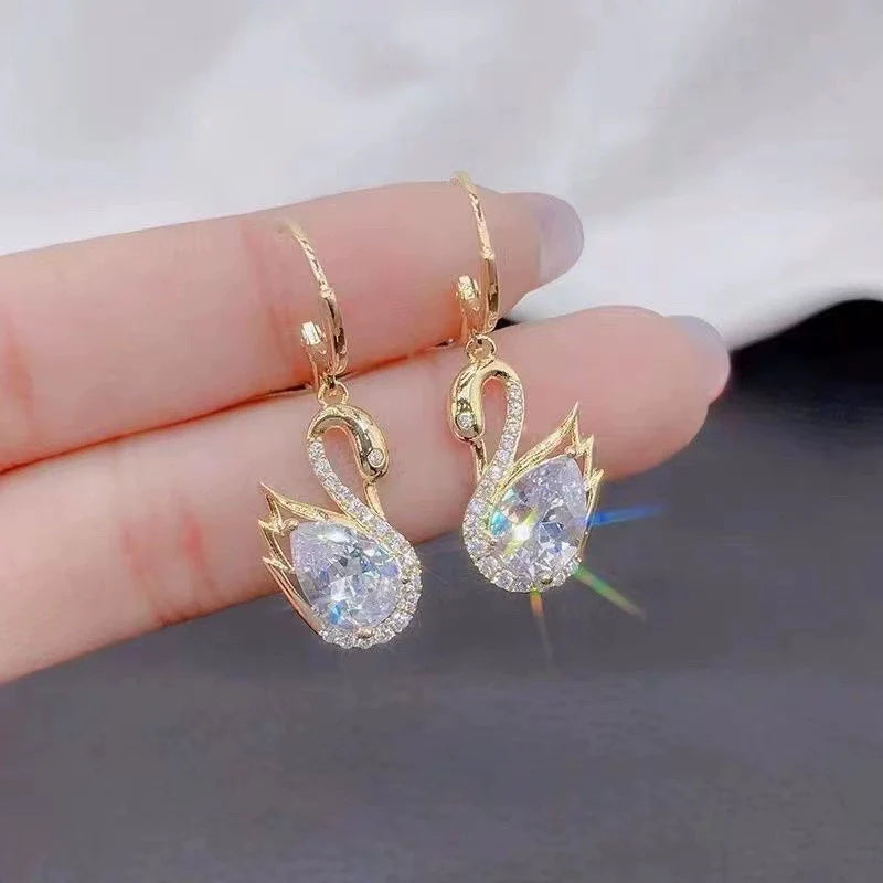 Women’s Magnetic Slimming Earrings – Elegant, Lightweight & Refined