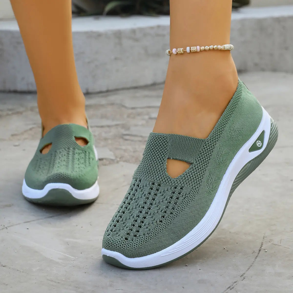 🔥 Breathable Slip-On Comfort Shoes for Women – Lightweight & Easy to Wear 👟